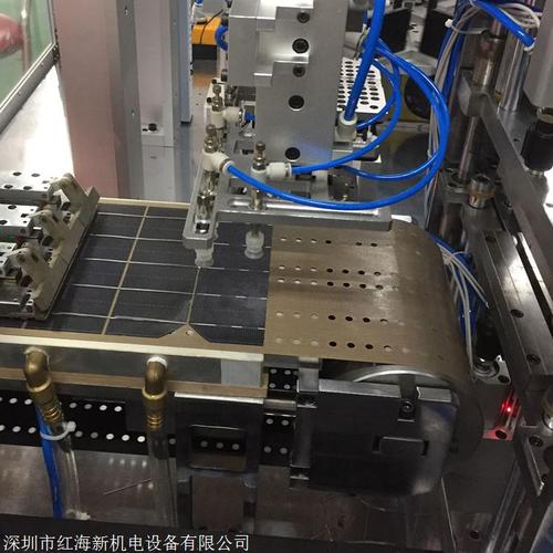 串焊机是一款可兼容多种电池片及组件技术的自动化焊接设备,可实现从